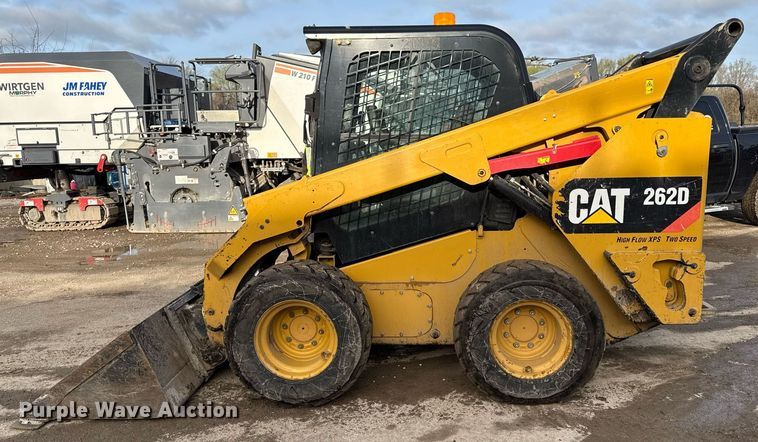 image for item ED4181 2017 Caterpillar 262D skid steer loader