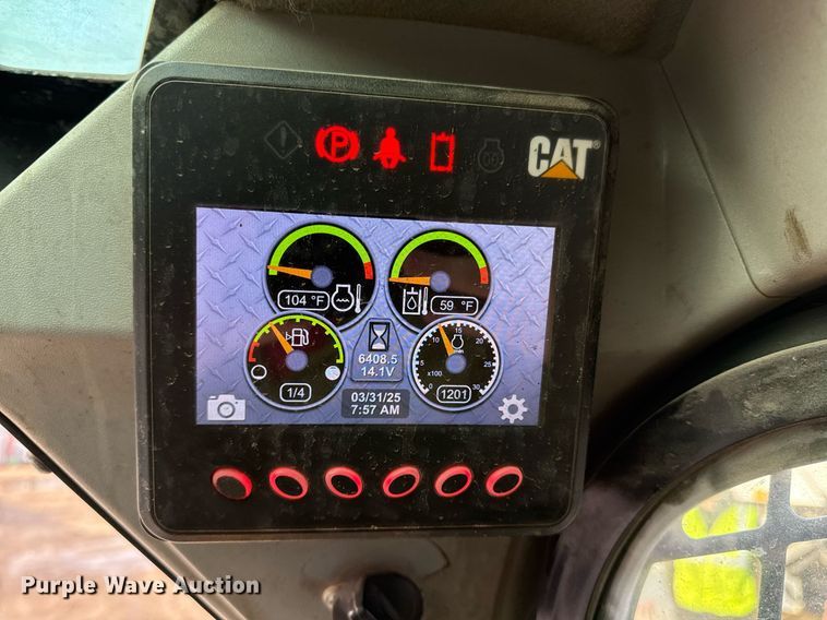 image for item ED4181 2017 Caterpillar 262D skid steer loader