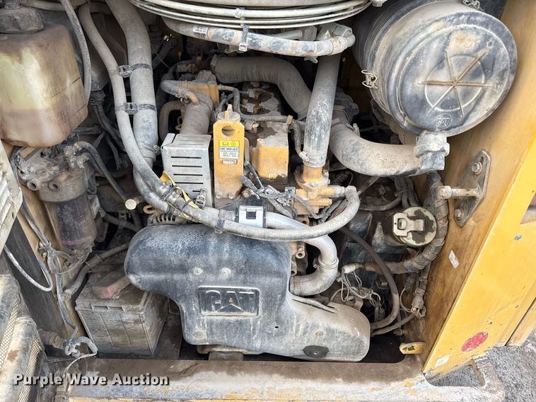 image for item ED4181 2017 Caterpillar 262D skid steer loader