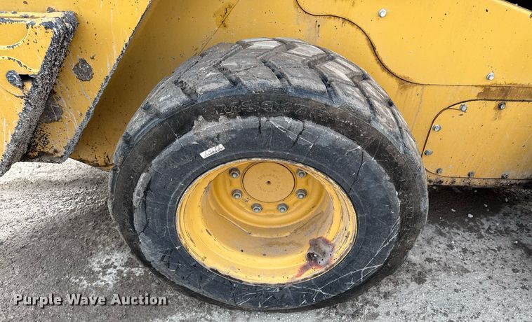 image for item ED4181 2017 Caterpillar 262D skid steer loader