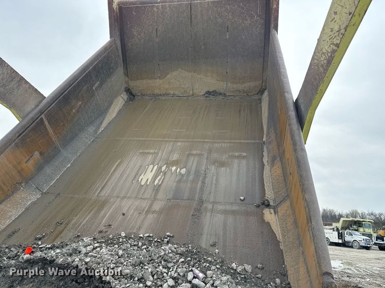 image for item ED4184 1997 Euclid R65 haul truck