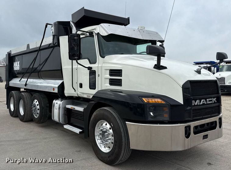 image for item ED5560 2019 Mack Anthem dump truck