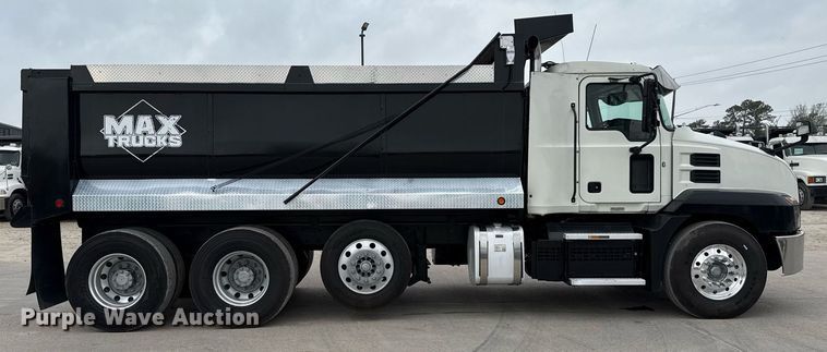 image for item ED5560 2019 Mack Anthem dump truck