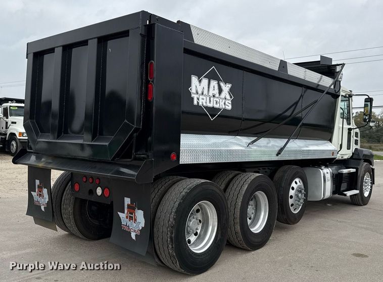 image for item ED5560 2019 Mack Anthem dump truck
