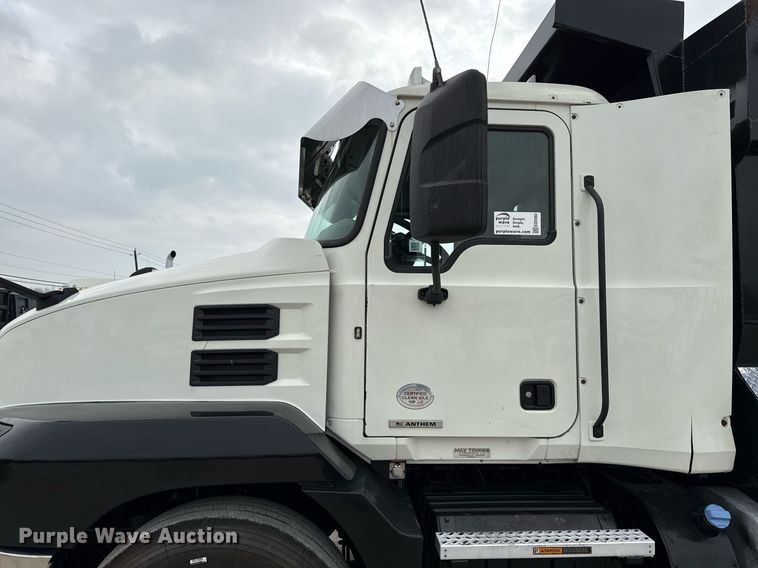 image for item ED5560 2019 Mack Anthem dump truck