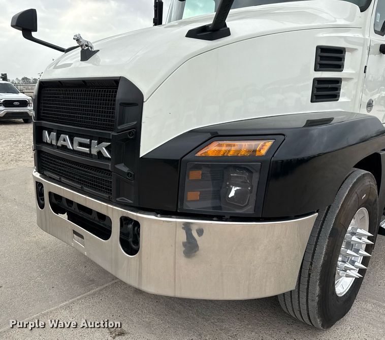 image for item ED5560 2019 Mack Anthem dump truck