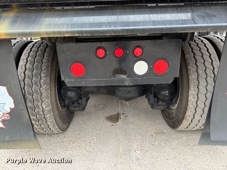 image for item ED5560 2019 Mack Anthem dump truck