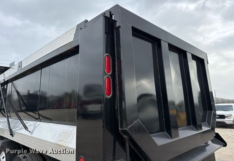 image for item ED5560 2019 Mack Anthem dump truck