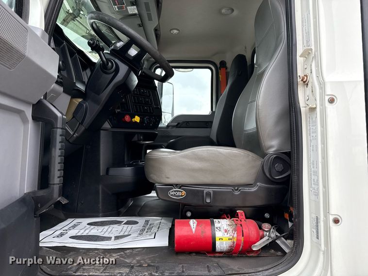 image for item ED5560 2019 Mack Anthem dump truck