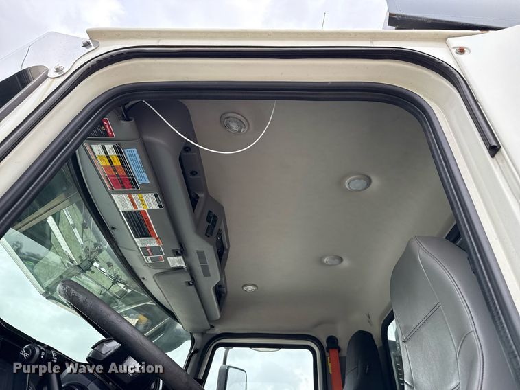 image for item ED5560 2019 Mack Anthem dump truck