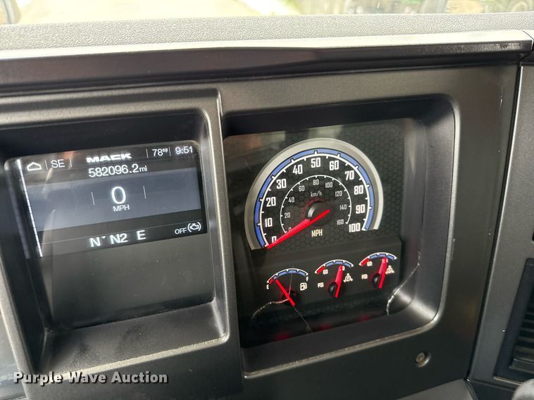 image for item ED5560 2019 Mack Anthem dump truck