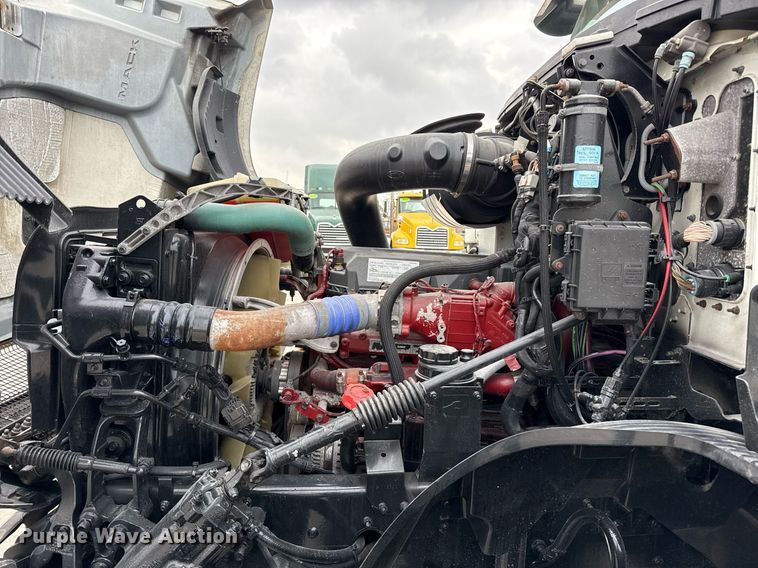 image for item ED5560 2019 Mack Anthem dump truck