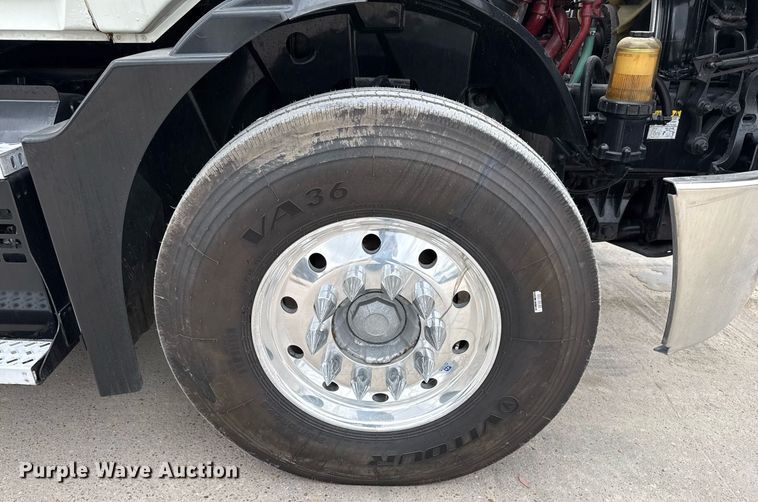 image for item ED5560 2019 Mack Anthem dump truck