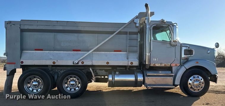 image for item ED5565 2013 Freightliner Coronado dump truck