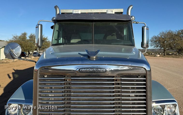 image for item ED5565 2013 Freightliner Coronado dump truck