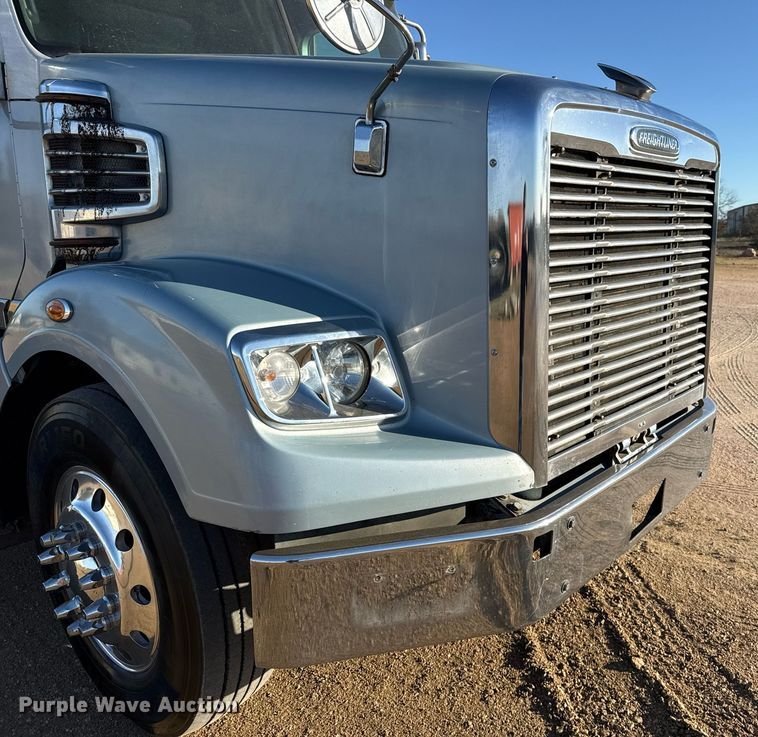 image for item ED5565 2013 Freightliner Coronado dump truck