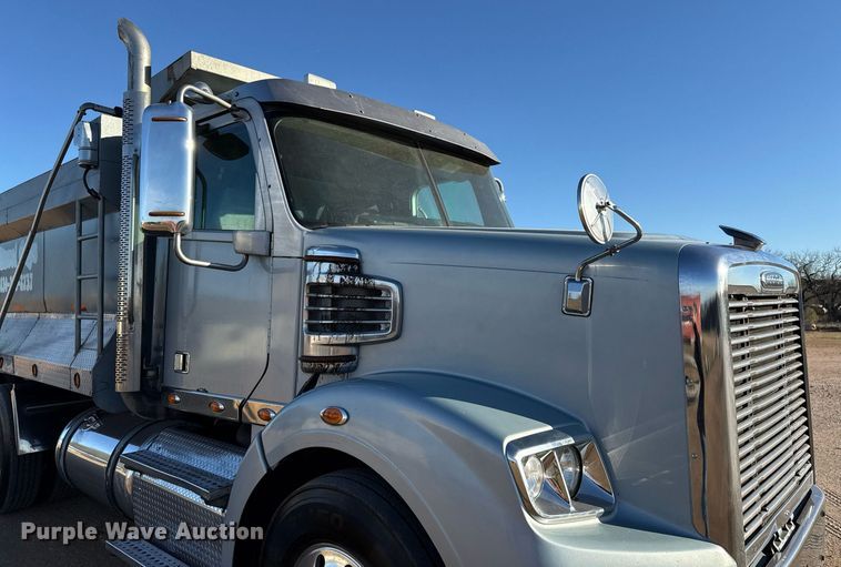 image for item ED5565 2013 Freightliner Coronado dump truck