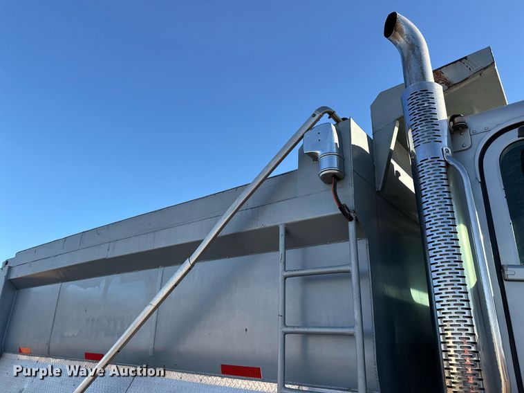 image for item ED5565 2013 Freightliner Coronado dump truck