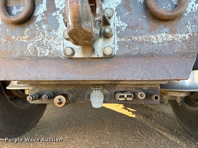 image for item ED5565 2013 Freightliner Coronado dump truck