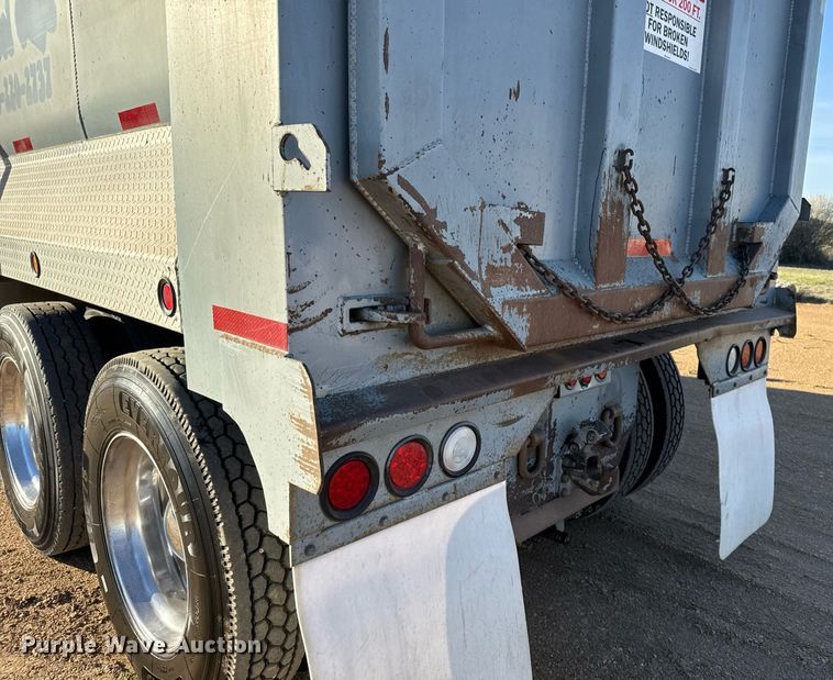 image for item ED5565 2013 Freightliner Coronado dump truck