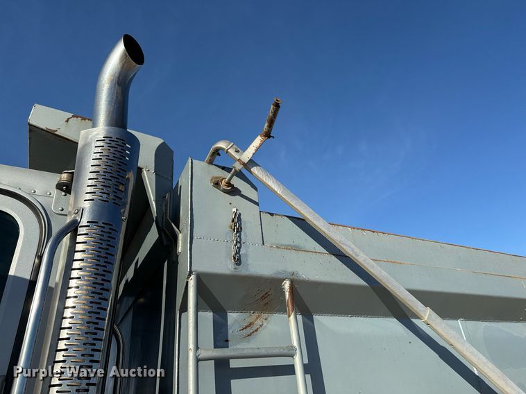 image for item ED5565 2013 Freightliner Coronado dump truck