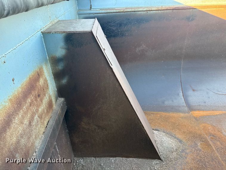 image for item ED5565 2013 Freightliner Coronado dump truck