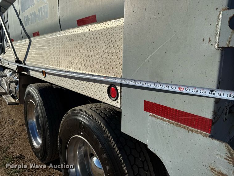 image for item ED5565 2013 Freightliner Coronado dump truck