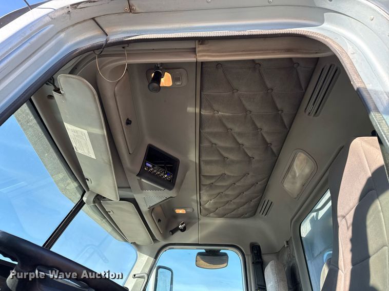 image for item ED5565 2013 Freightliner Coronado dump truck