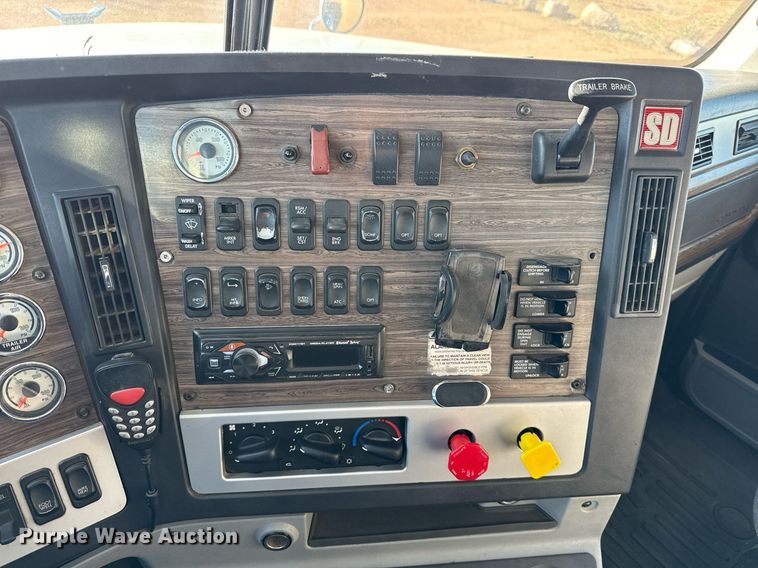 image for item ED5565 2013 Freightliner Coronado dump truck