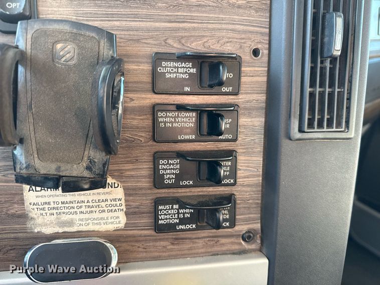 image for item ED5565 2013 Freightliner Coronado dump truck