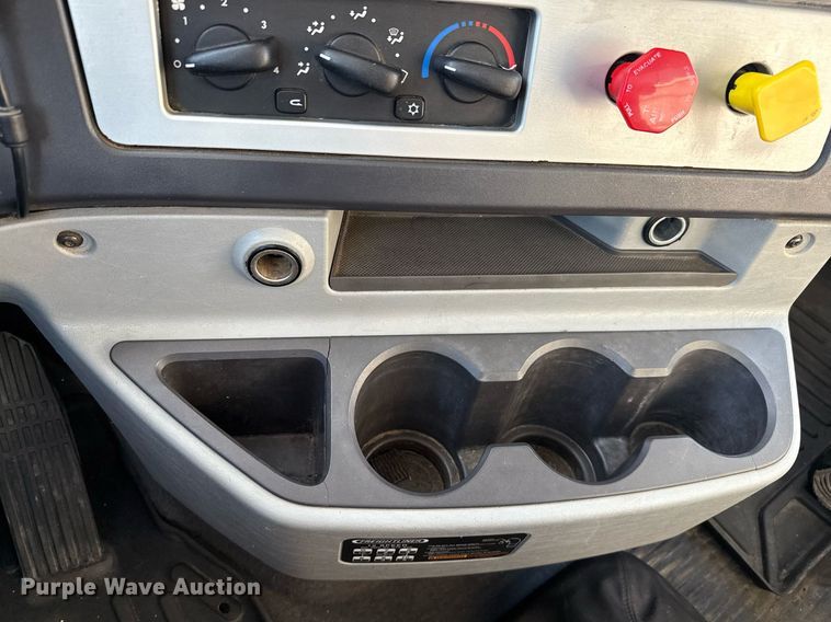 image for item ED5565 2013 Freightliner Coronado dump truck