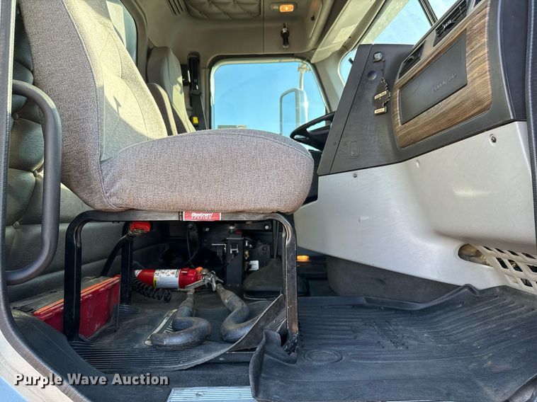 image for item ED5565 2013 Freightliner Coronado dump truck