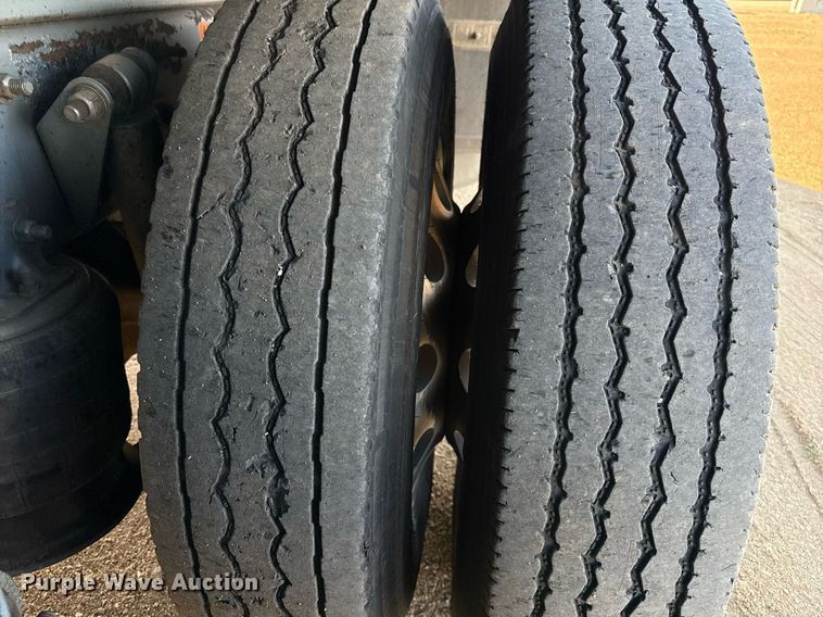 image for item ED5565 2013 Freightliner Coronado dump truck