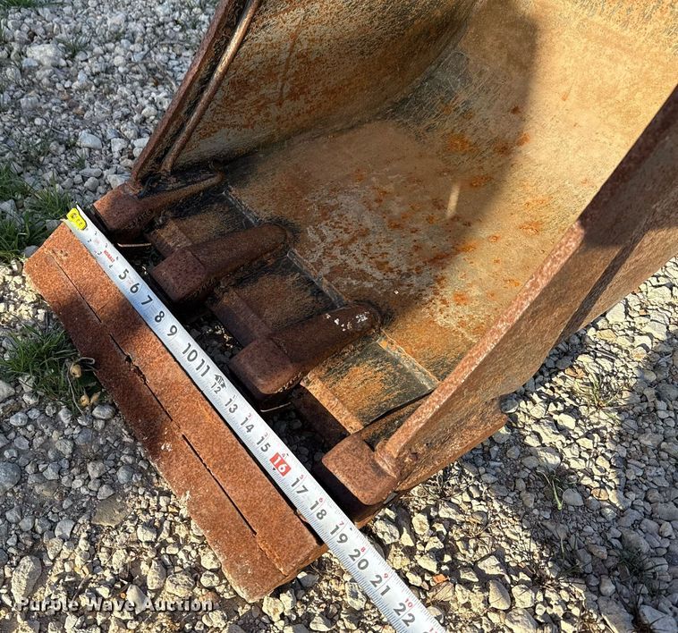 image for item ED5566 2020 Kubota L47 backhoe