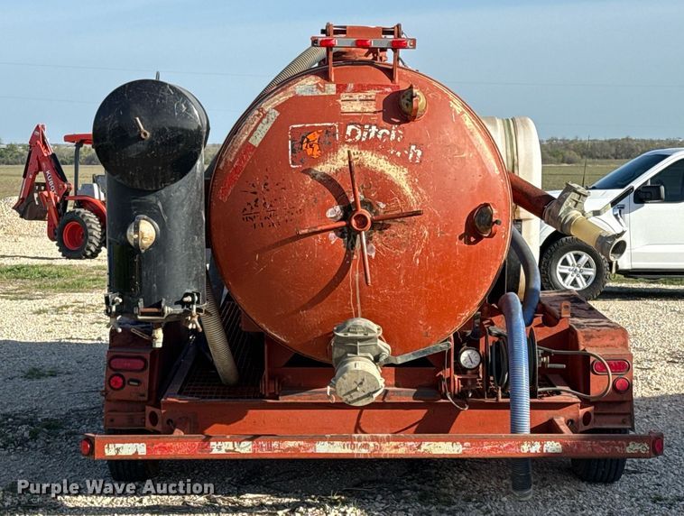 image for item ED5567 2013 Ditch Witch FX30 vacuum excavator