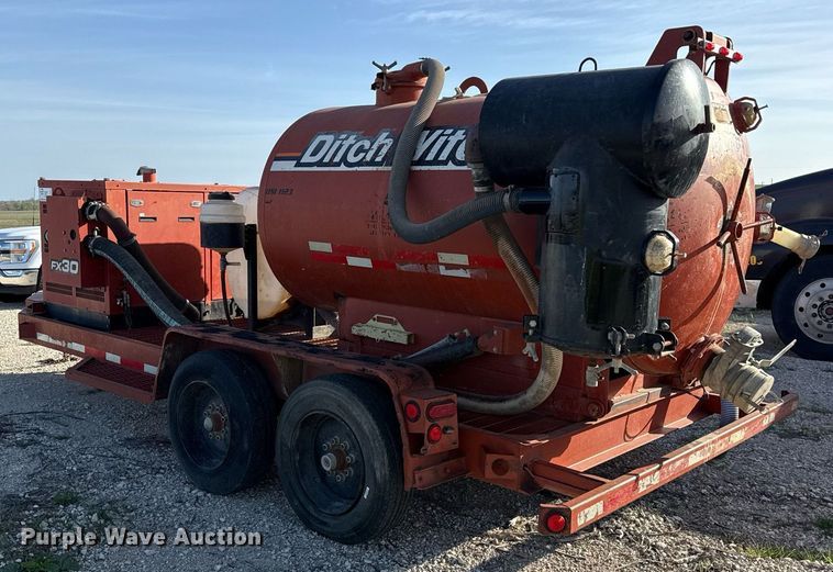 image for item ED5567 2013 Ditch Witch FX30 vacuum excavator