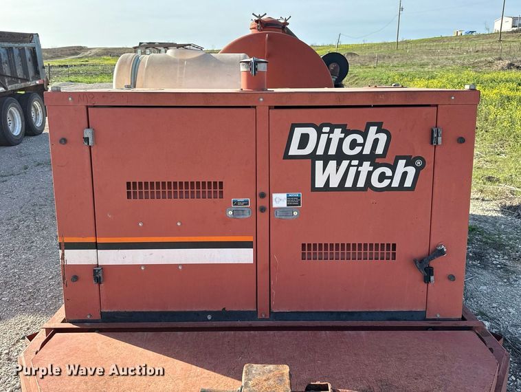 image for item ED5567 2013 Ditch Witch FX30 vacuum excavator