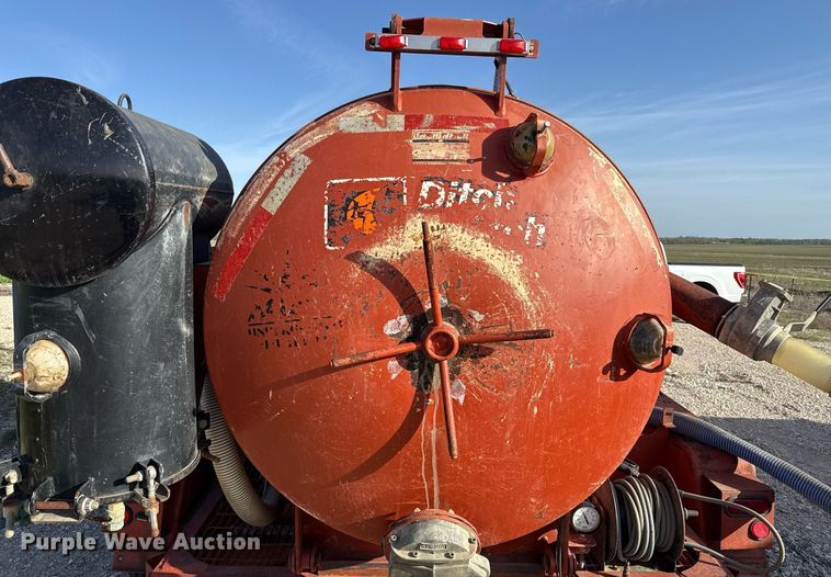 image for item ED5567 2013 Ditch Witch FX30 vacuum excavator
