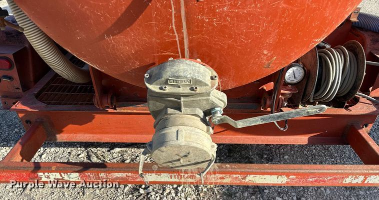 image for item ED5567 2013 Ditch Witch FX30 vacuum excavator