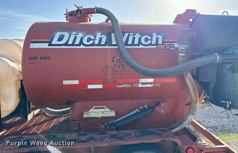 image for item ED5567 2013 Ditch Witch FX30 vacuum excavator