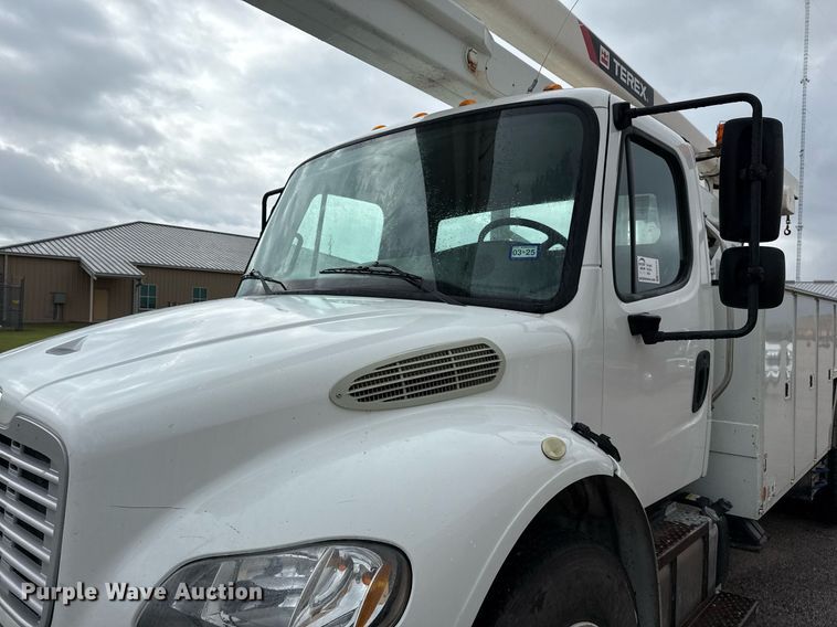 image for item ED5570 2014 Freightliner M2 bucket truck