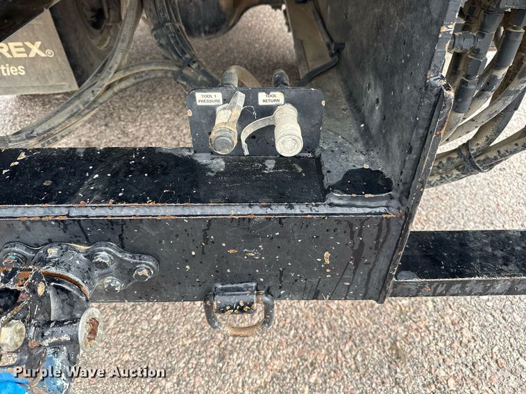 image for item ED5570 2014 Freightliner M2 bucket truck