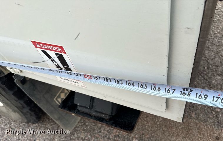 image for item ED5570 2014 Freightliner M2 bucket truck