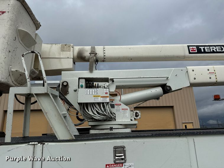 image for item ED5570 2014 Freightliner M2 bucket truck
