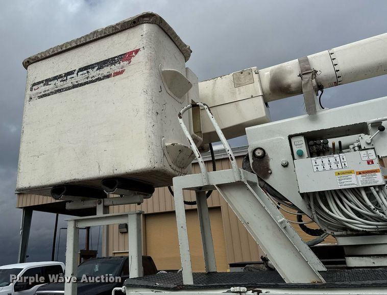 image for item ED5570 2014 Freightliner M2 bucket truck