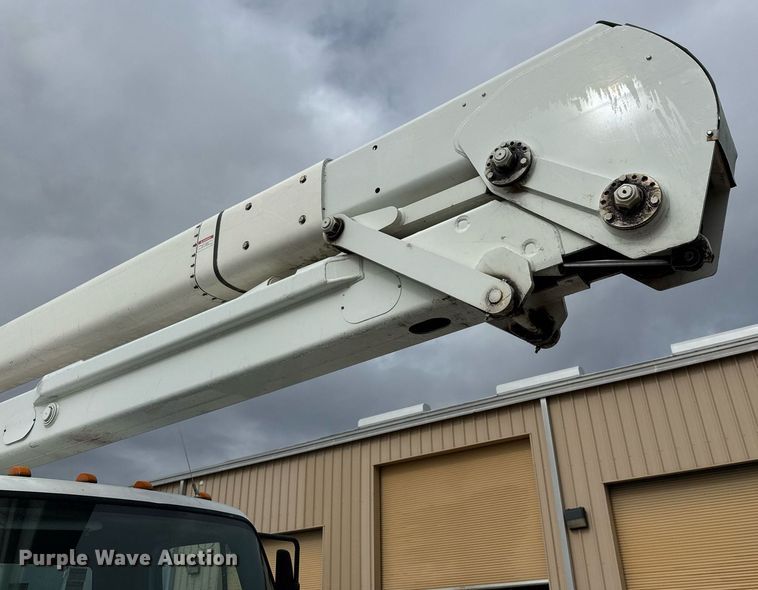 image for item ED5570 2014 Freightliner M2 bucket truck