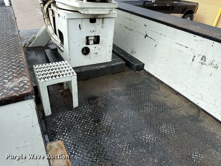 image for item ED5570 2014 Freightliner M2 bucket truck