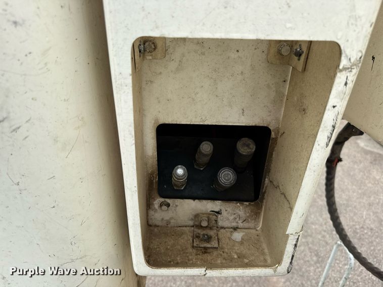 image for item ED5570 2014 Freightliner M2 bucket truck