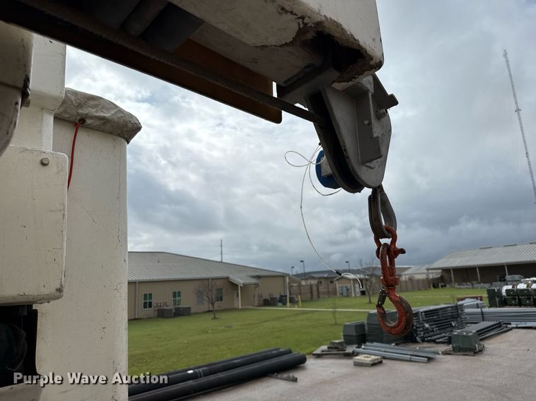 image for item ED5570 2014 Freightliner M2 bucket truck