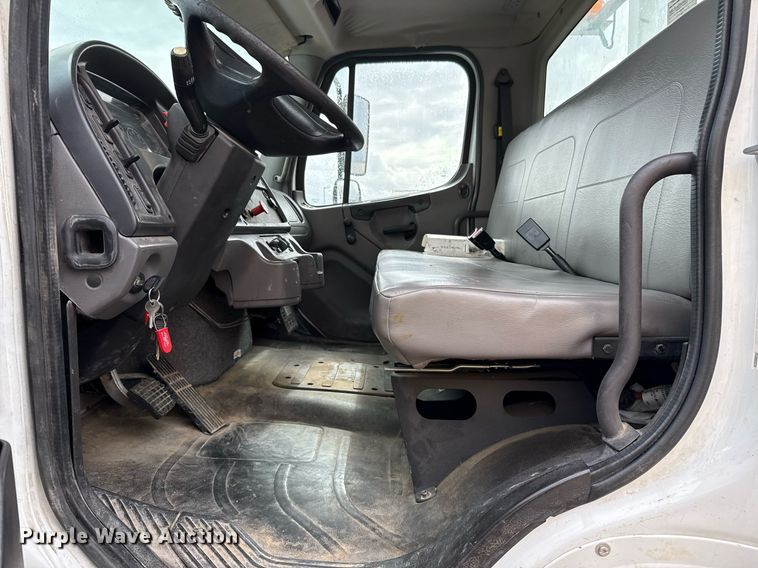 image for item ED5570 2014 Freightliner M2 bucket truck